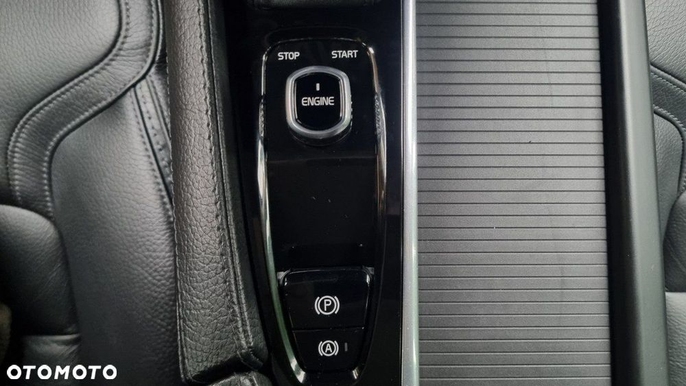 Volvo V90 Cross Country - 19