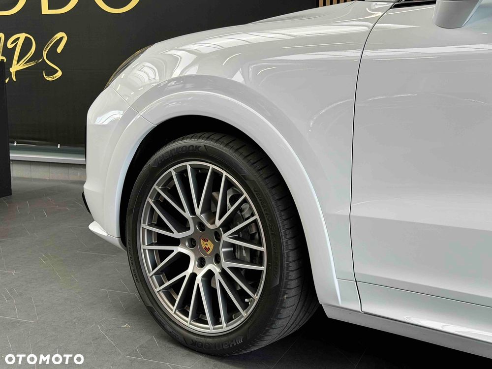 Porsche Cayenne Platinum Edition - 27
