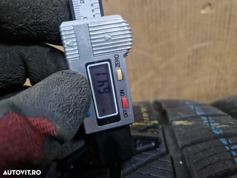 4 Anvelope de iarnă Barum R17 225/45 DOT2418 - 4