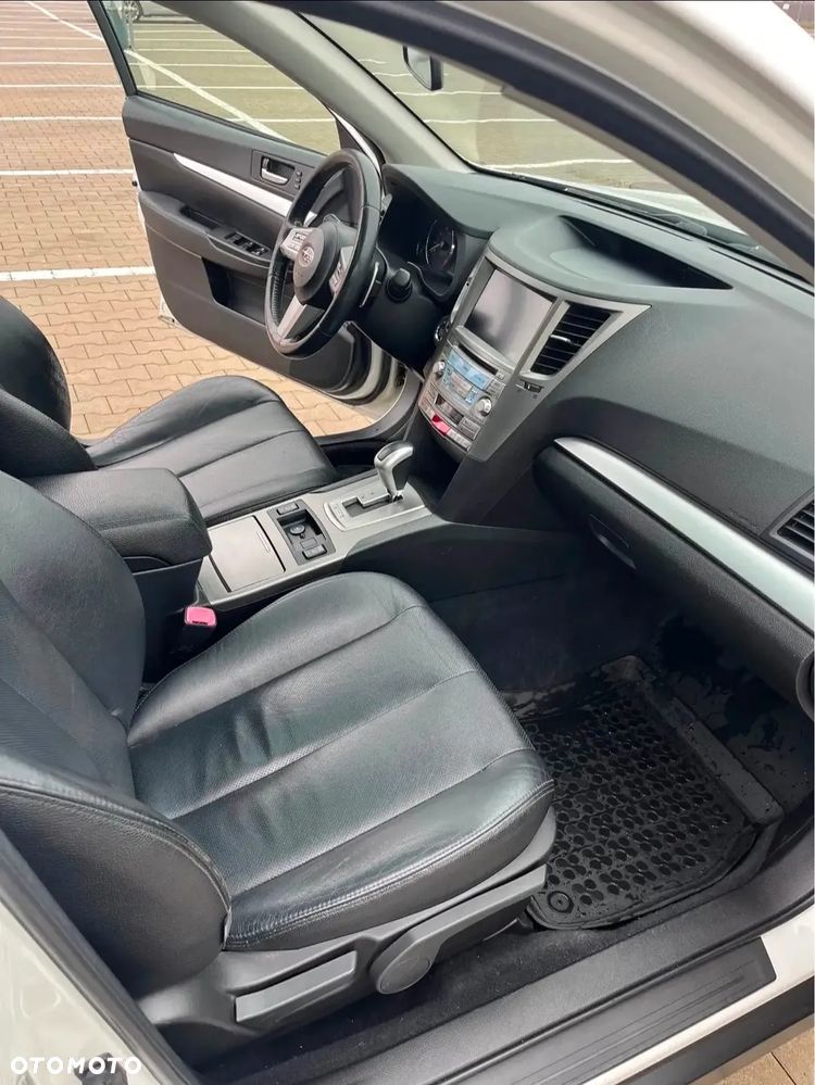 Subaru Legacy 2.5i Comfort Navi - 5