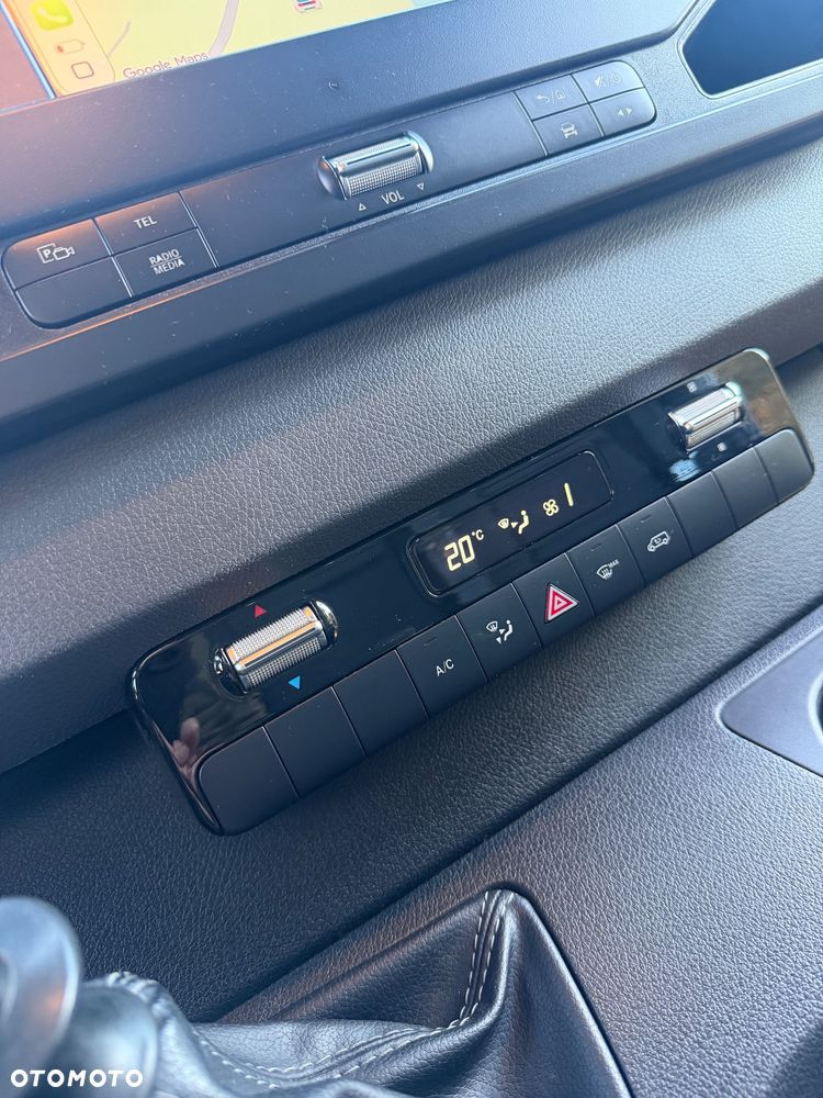 Mercedes-Benz Sprinter - 28