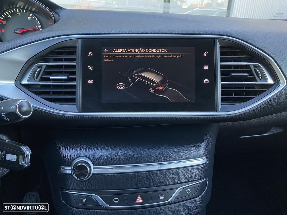 Peugeot 308 SW 1.5 BlueHDi Style - 26