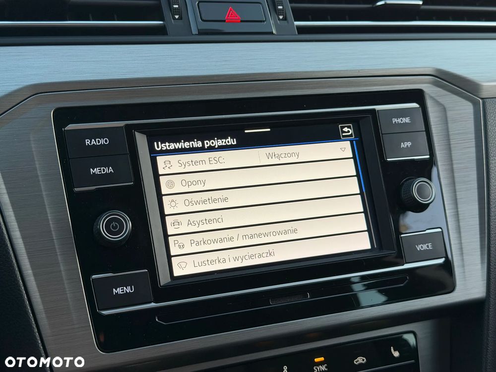Volkswagen Passat 1.5 TSI EVO Business - 28