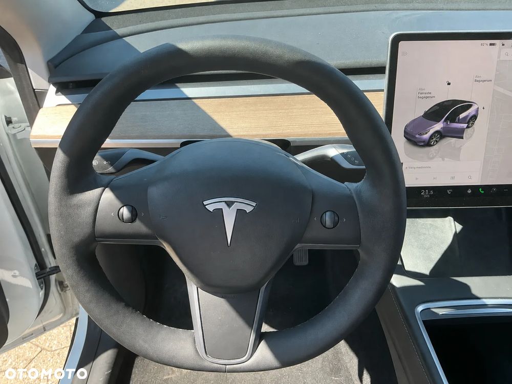 Tesla Model Y Long Range Dual Motor AWD - 8