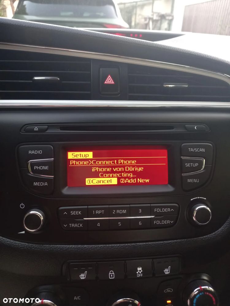 Kia Ceed - 16