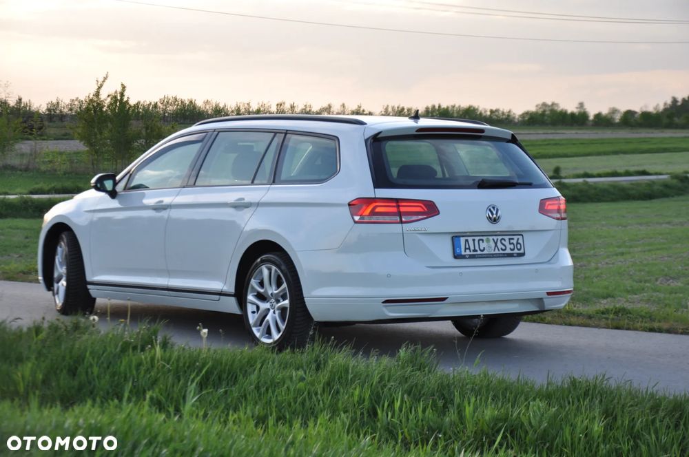 Volkswagen Passat 2.0 TDI SCR Comfortline - 9