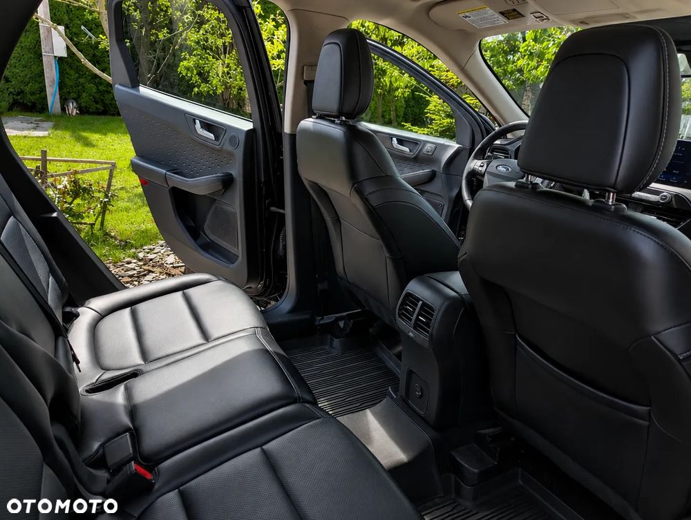 Ford Escape 2.0 EcoBoost AWD Titanium - 21
