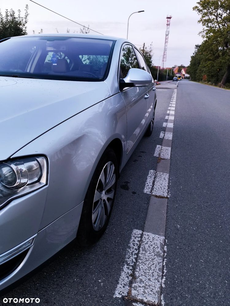 Volkswagen Passat - 8