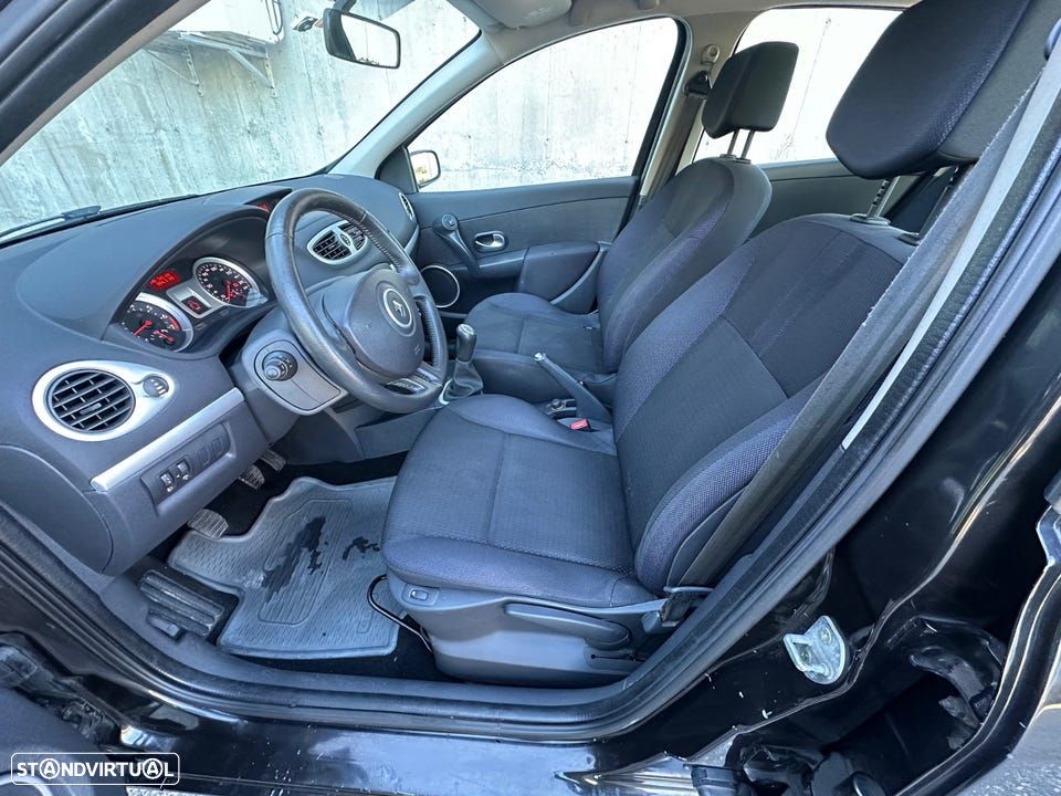 Renault Clio 1.2 16V Dynamique S - 3
