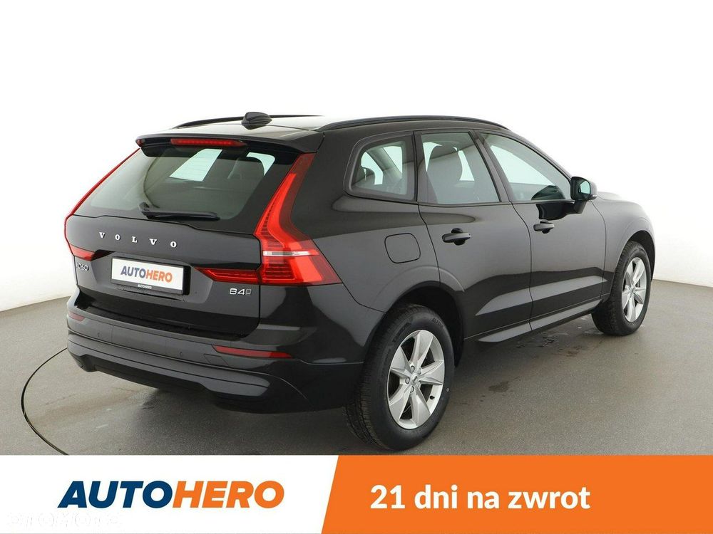 Volvo XC 60 B4 D AWD Geartronic Momentum - 8