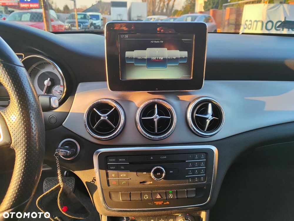 Mercedes-Benz CLA - 26