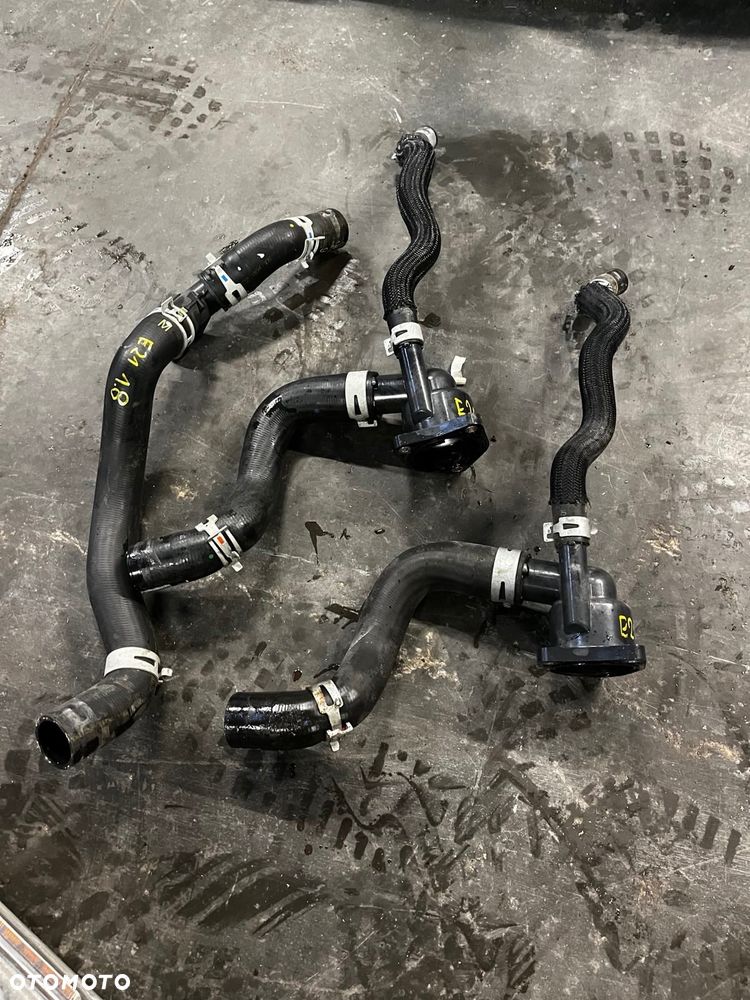 Węże wąż wody przewody Toyota Corolla E21 1.8 HYBRID - 1