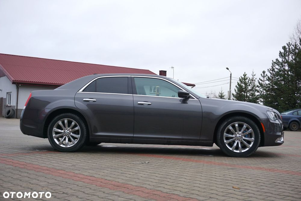 Chrysler 300 - 8