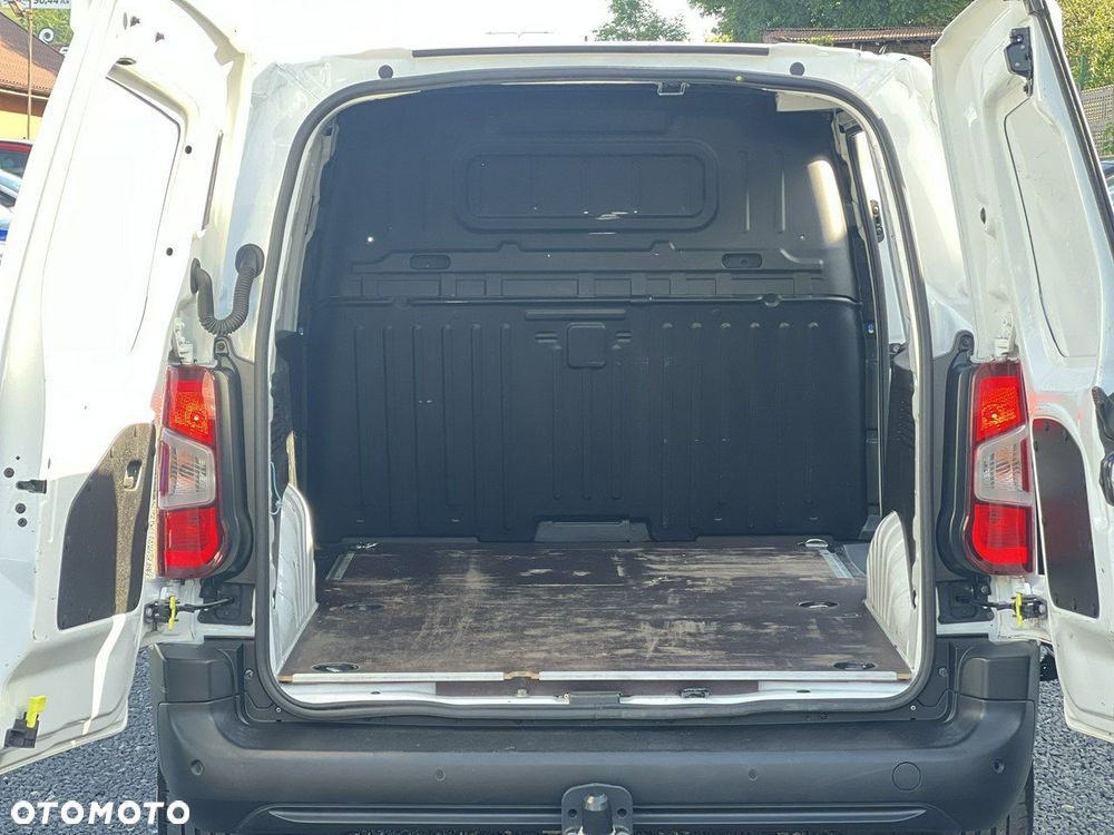Toyota Proace City 1.5 D-4D Long 2,3t Active (bryg.) - 12