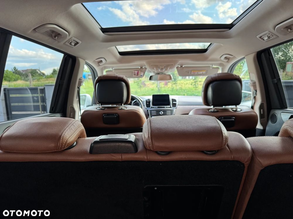 Mercedes-Benz GLS 350 d 4Matic 9G-TRONIC AMG Line - 23
