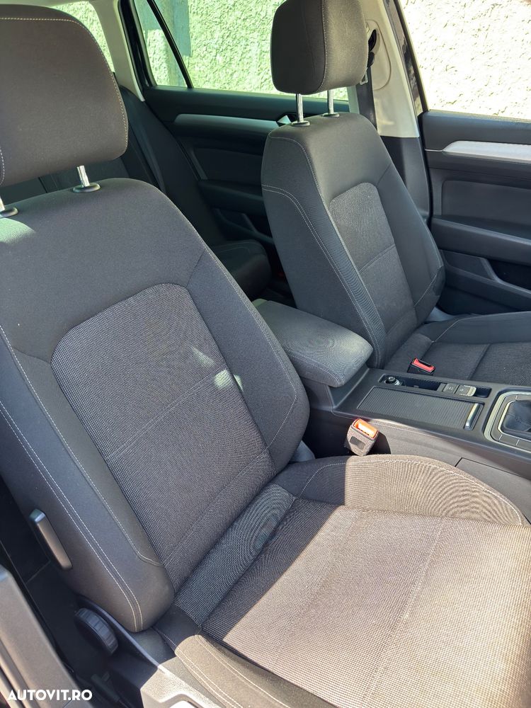 Volkswagen Passat 2.0 TDI SCR Comfortline - 8