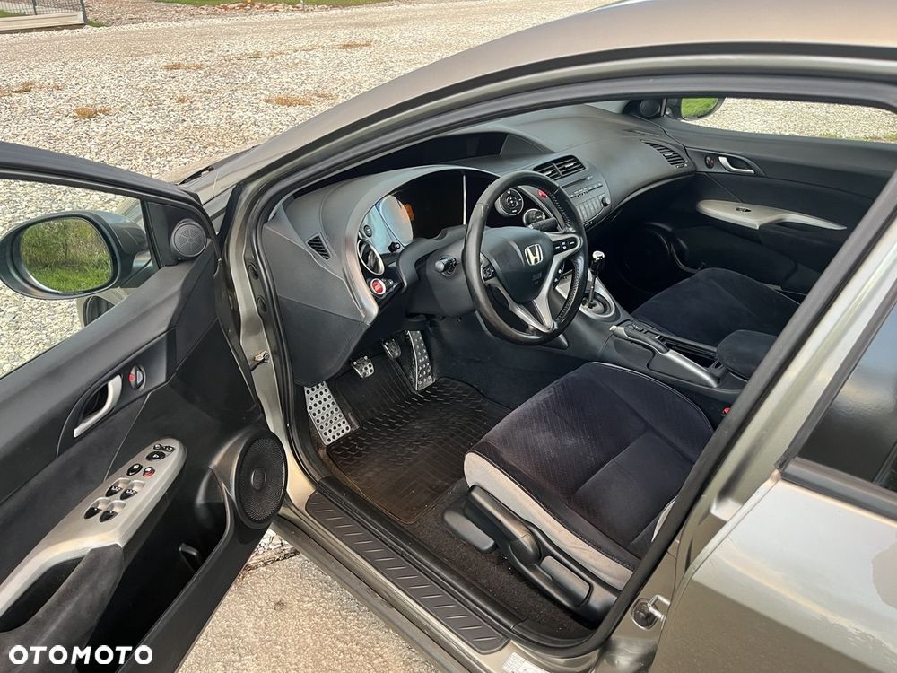Honda Civic 1.8 Sport - 10