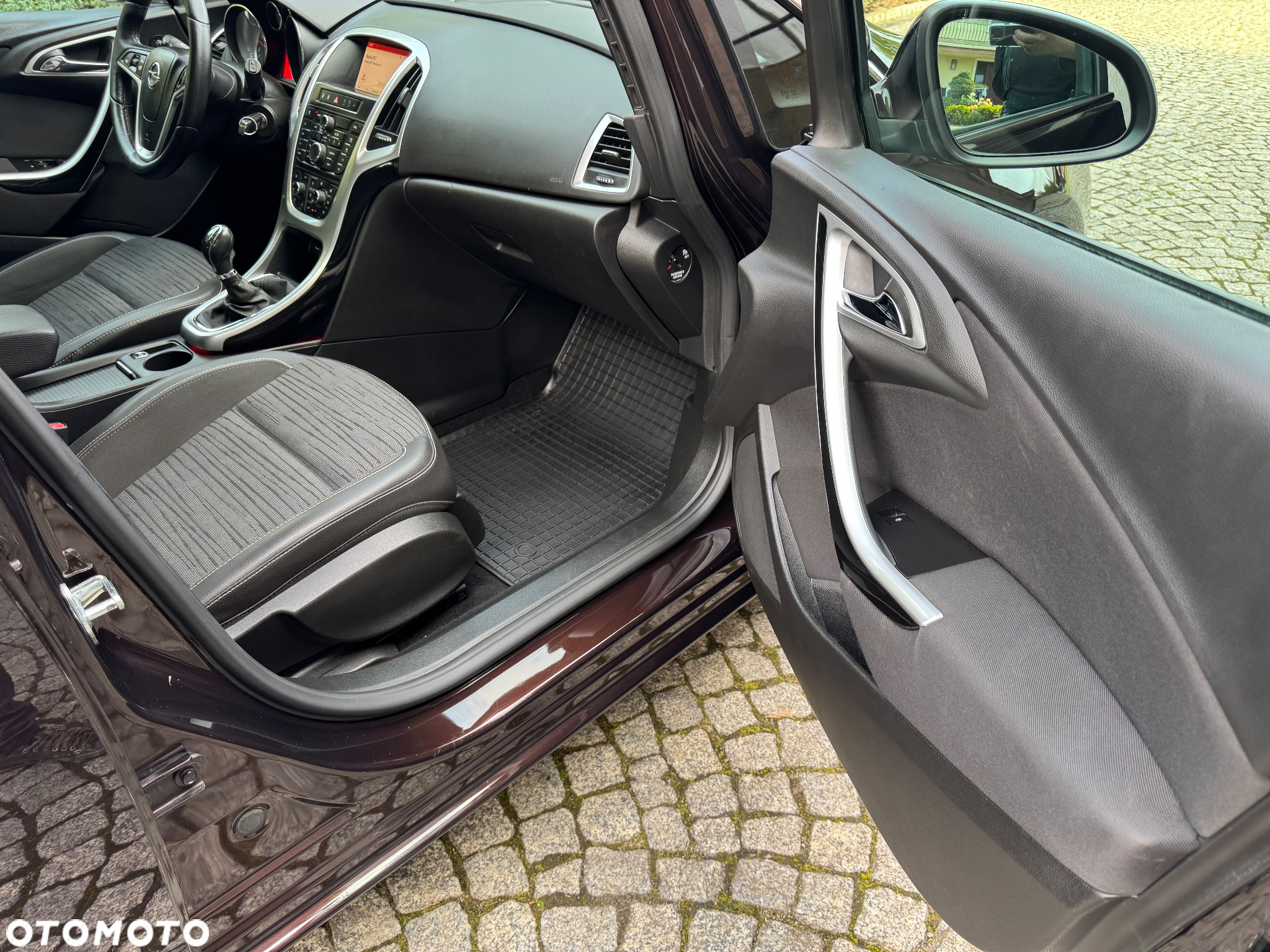 Opel Astra IV 1.4 T Cosmo - 26