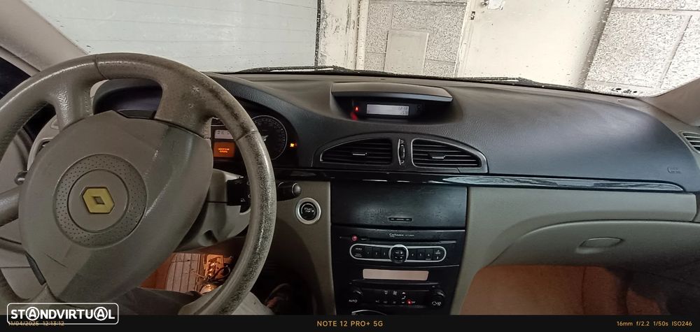 Renault Laguna 1.9 dCi Privilège - 9