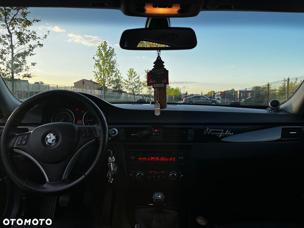 BMW Seria 3 325d DPF - 12