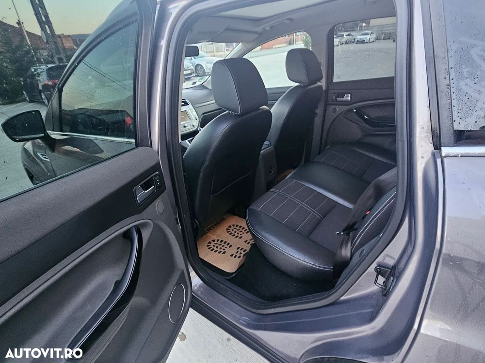 Ford Kuga S 2.0 TDCi 4x4 Plus Editionsmodell - 7