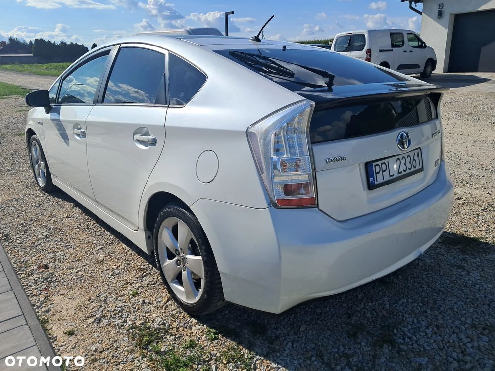 Toyota Prius 1.8 HSD Premium - 3
