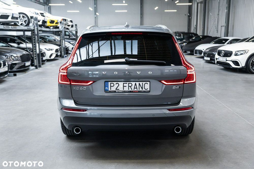 Volvo XC 60 B4 D AWD Geartronic Momentum - 10