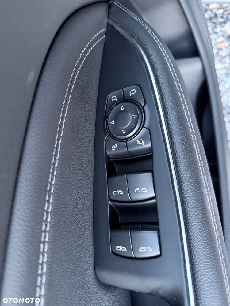 Opel Insignia - 34