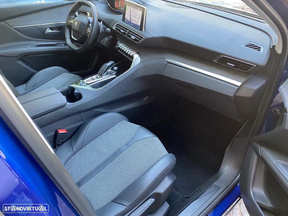 Peugeot 3008 1.5 BlueHDi Allure EAT8 - 19