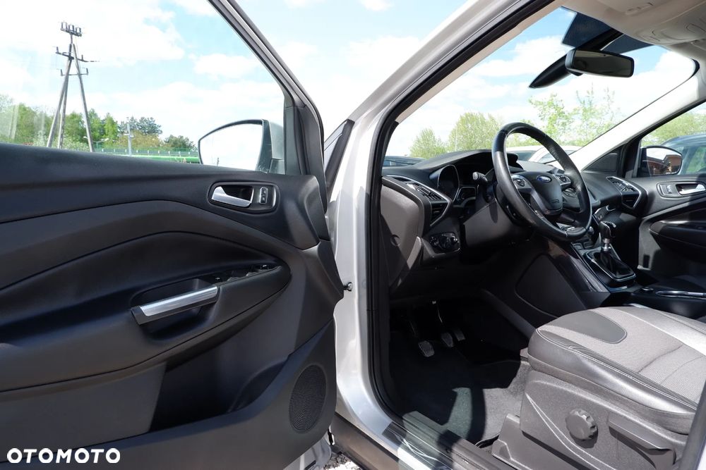 Ford Kuga 2.0 TDCi 4WD Titanium - 24
