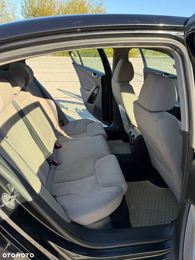 Volkswagen Passat 1.8 TSI Comfortline - 23