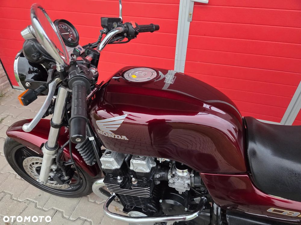 Honda CB - 12