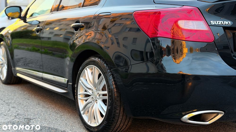 Suzuki Kizashi 2.4 4x4 CVT Sport - 19