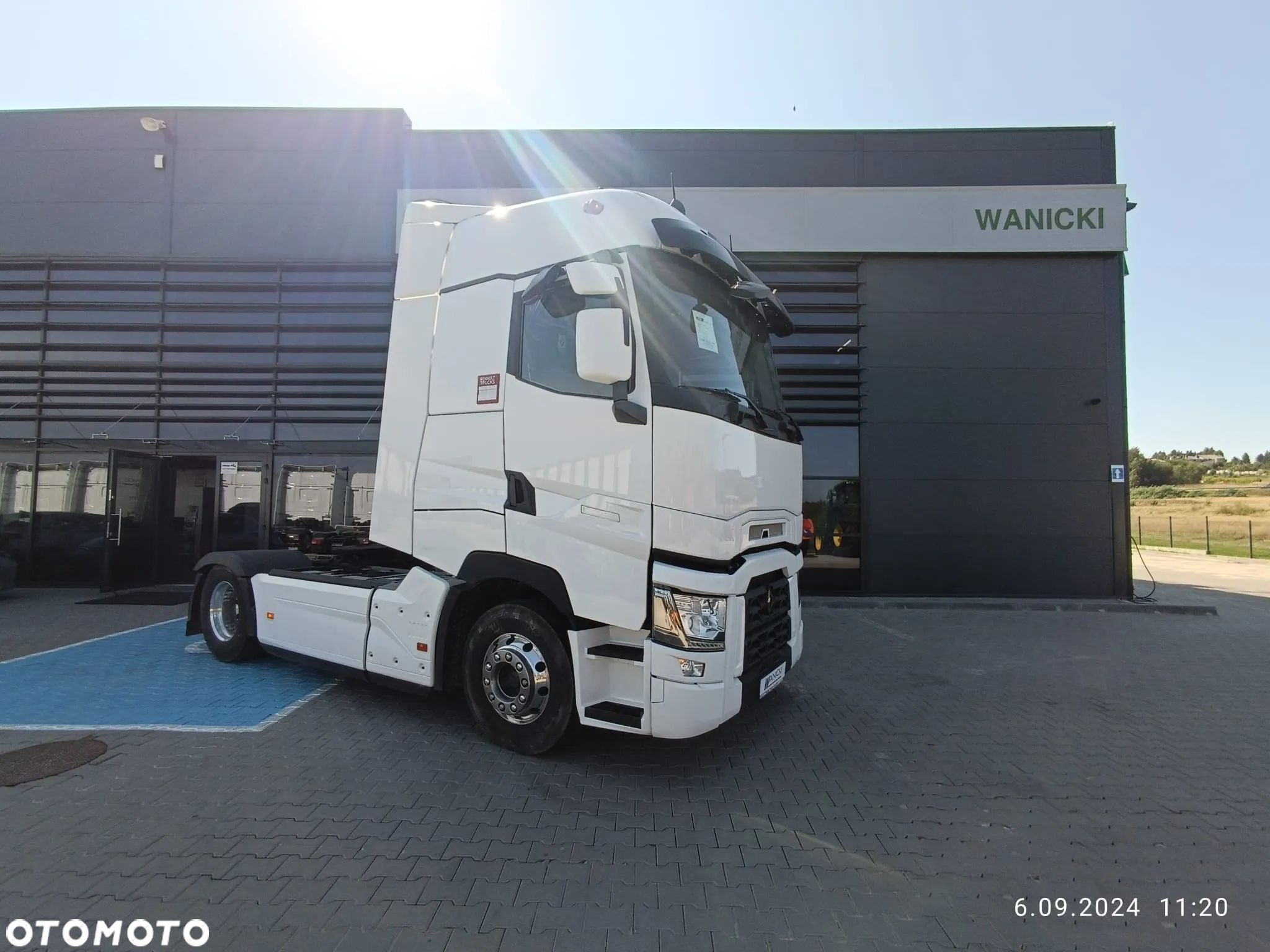 Renault T520 / STANDARD / HIGH / VEB - 1