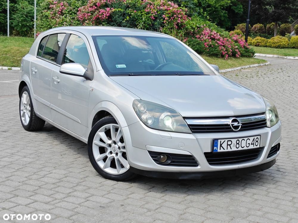 Opel Astra 2.0 T Cosmo - 2