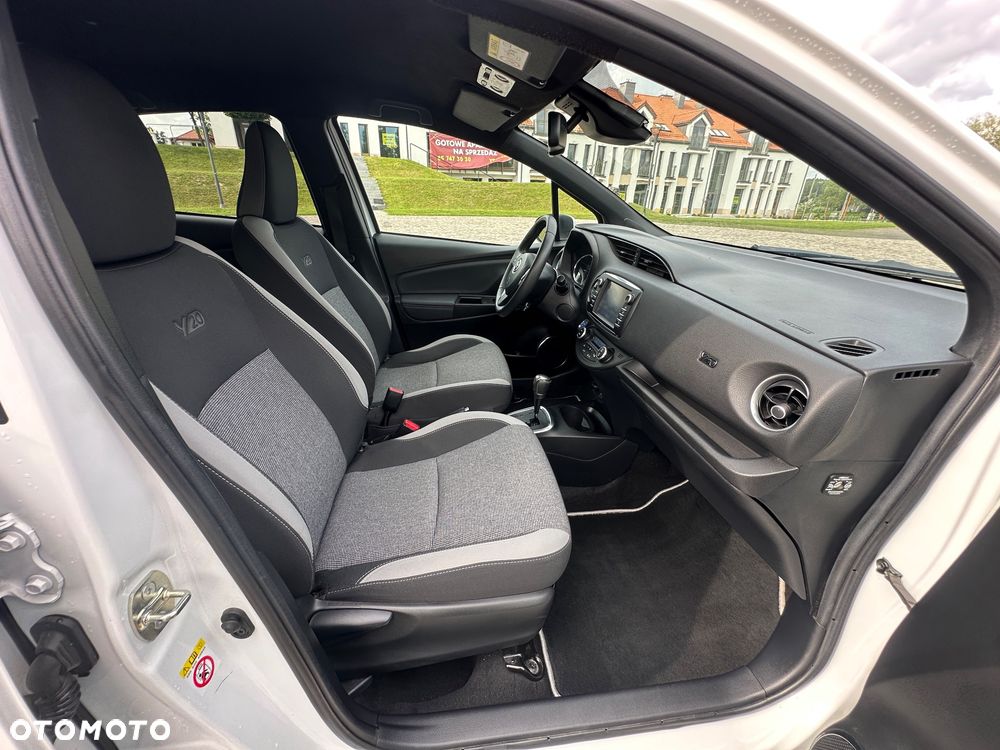 Toyota Yaris - 32