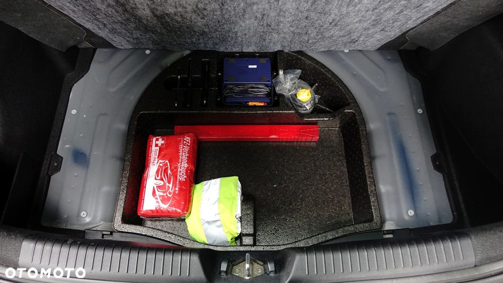 Kia Ceed 1.4 CVVT Dream Team Edition - 33