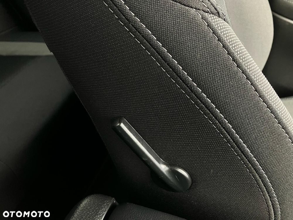 Nissan Qashqai 1.3 DIG-T N-CONNECTA - 19