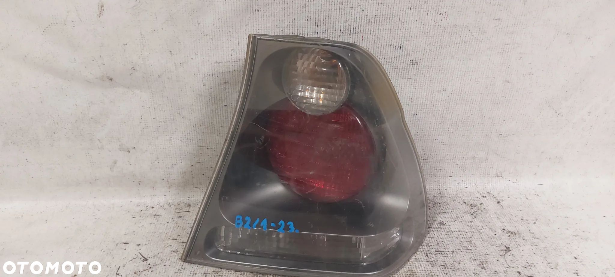 .  TYL TYLNA LAMPA PRAWA BMW E46 COMPACT - 1