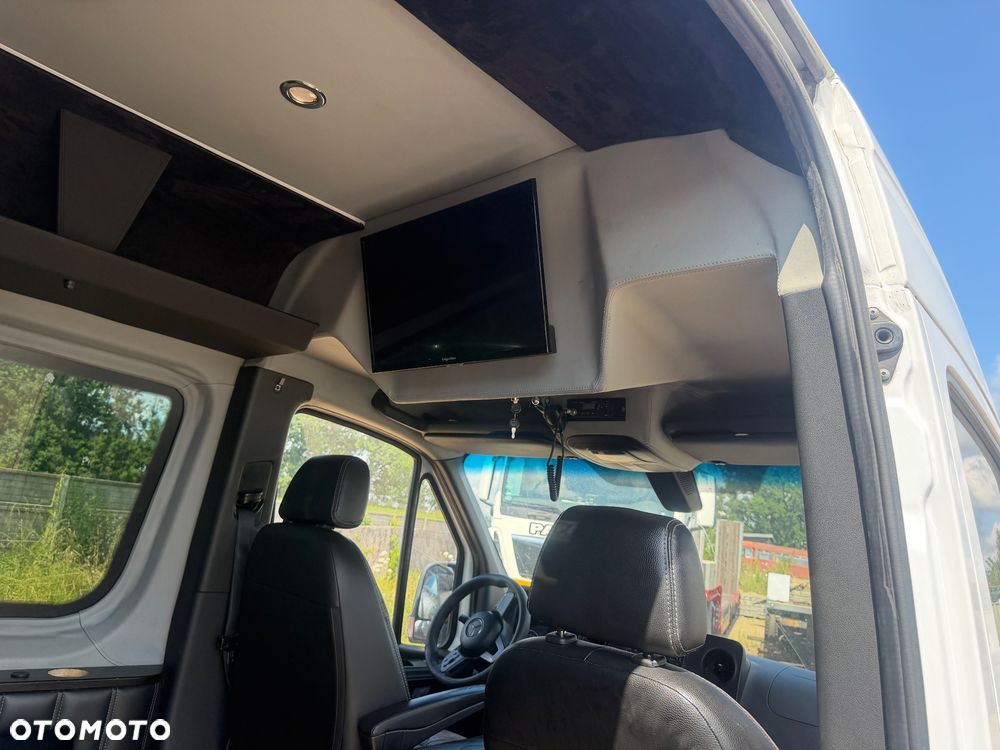 Mercedes-Benz Sprinter - 7