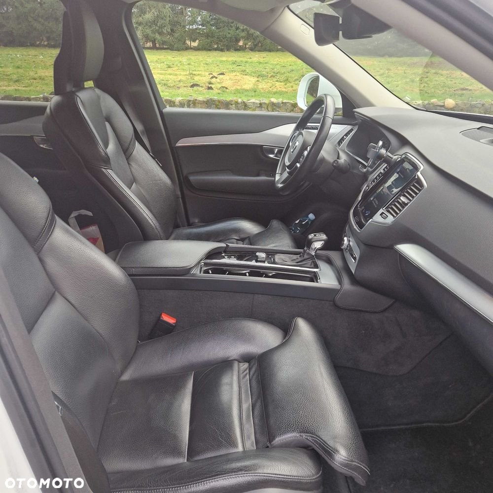 Volvo XC 90 - 3