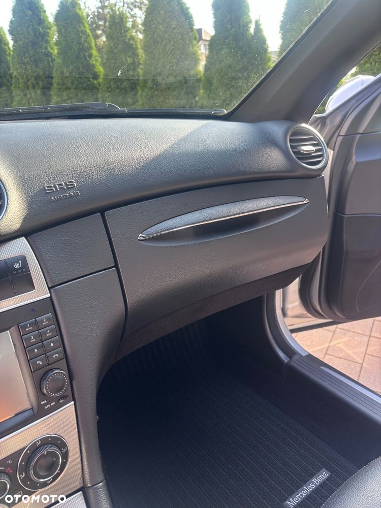 Mercedes-Benz CLK - 24