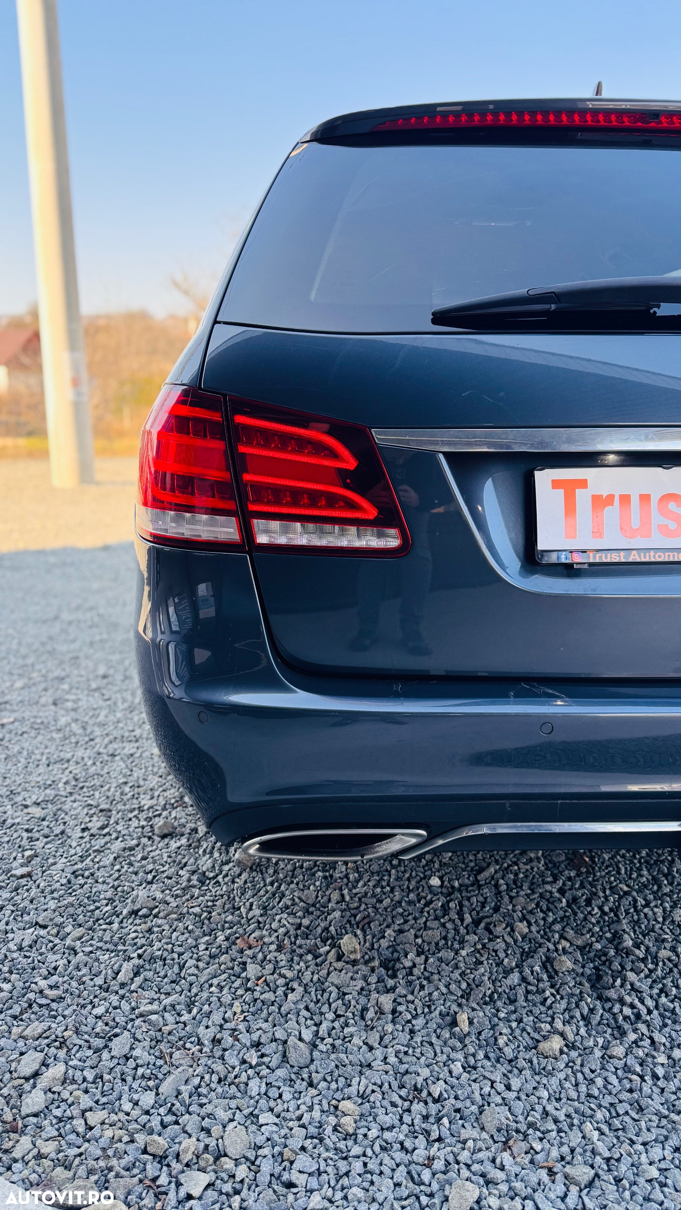Mercedes-Benz E 220 T CDI DPF BlueEFFICIENCY 7G-TRONIC Avantgarde - 5