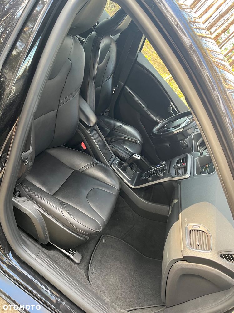 Volvo V40 D2 Kinetic - 14