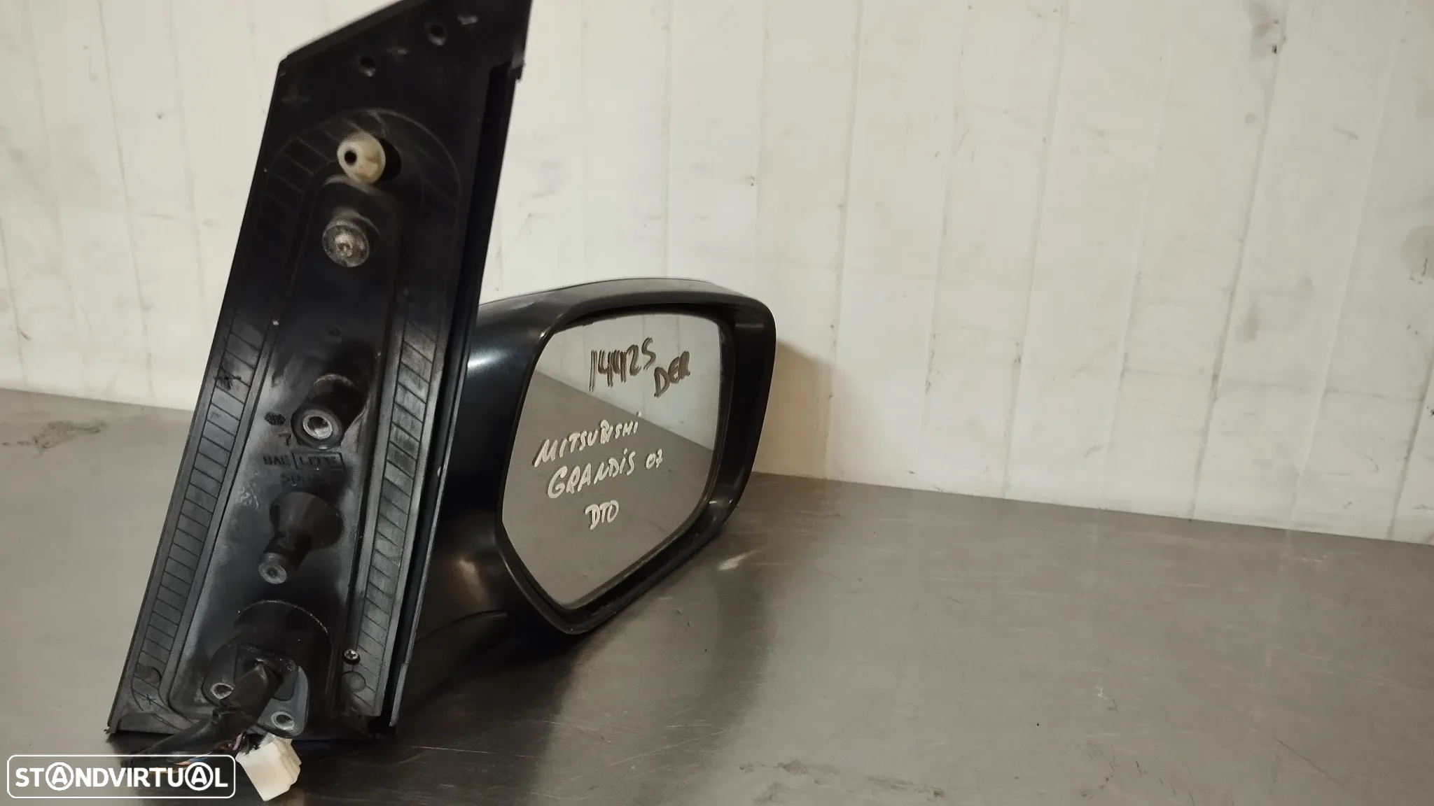 ESPELHO RETROVISOR MITSUBISHI GRANDIS - DIREITO - 2