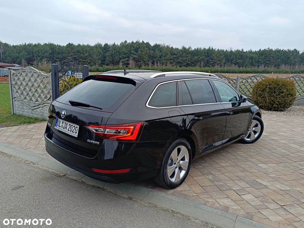 Skoda Superb 2.0 TDI DSG Premium Edition - 40