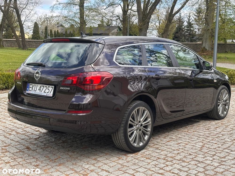 Opel Astra 2.0 CDTI Exklusiv - 10