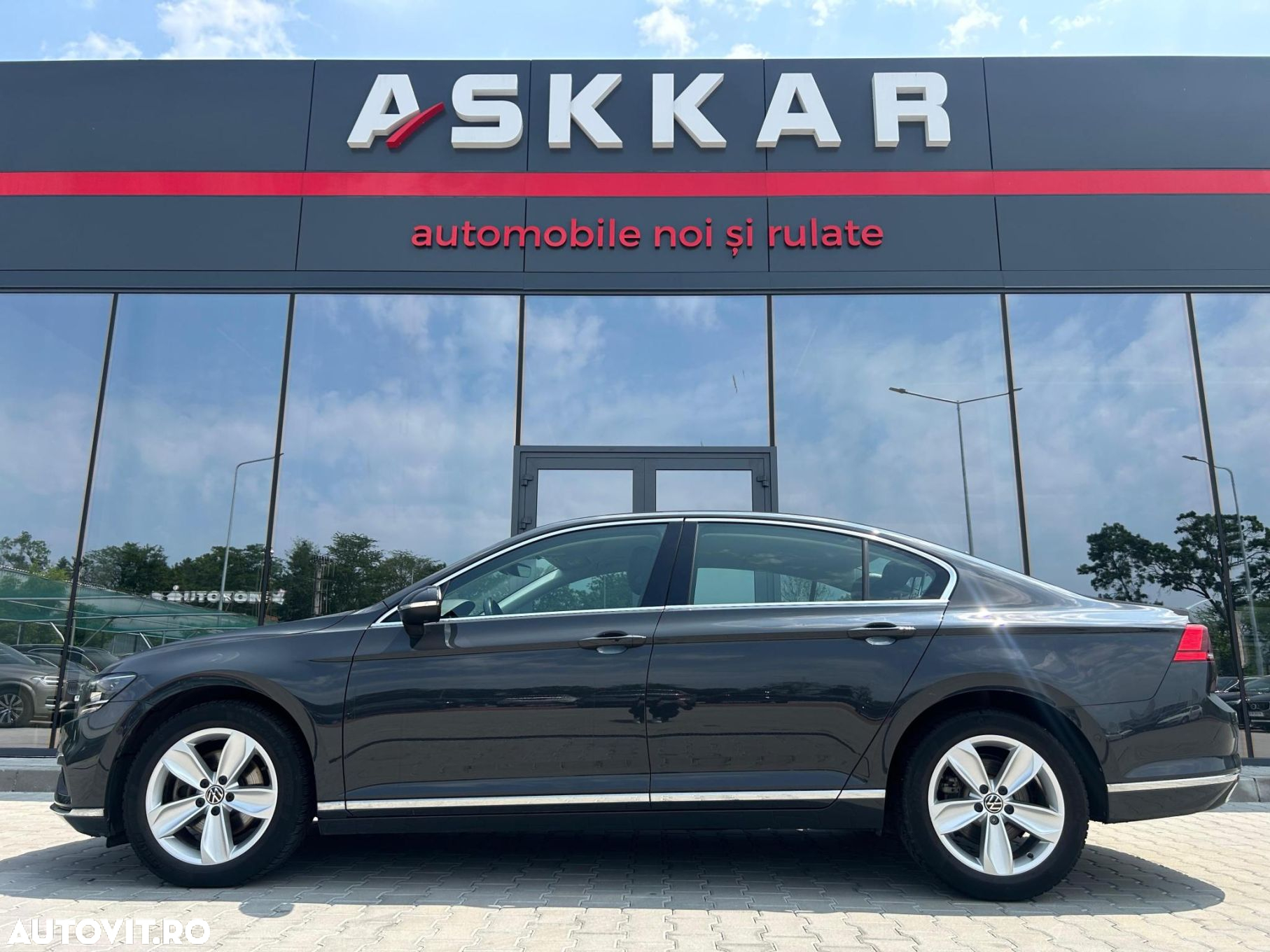 Volkswagen Passat 2.0 TDI DSG Highline - 9