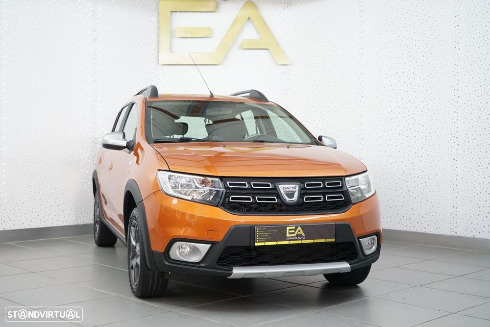 Dacia Sandero Stepway TCe 90 Easy-R S&S Celebration - 1