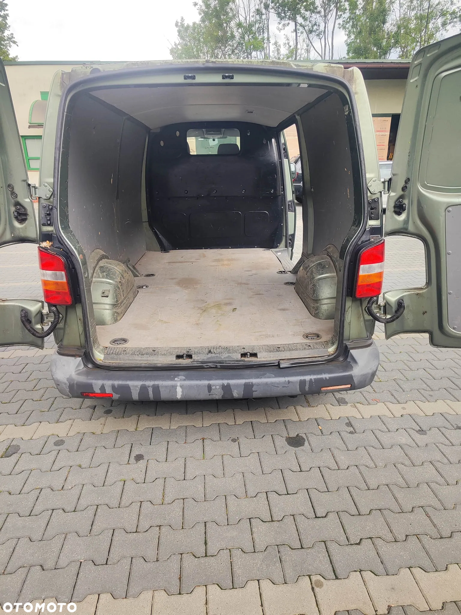 Volkswagen Transporter T5 TDI L2H1 - 8